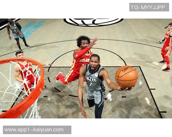 阿伦表现出色11投5中三分球命中率高达50贡献13分并有2篮板2助攻1抢断1盖帽