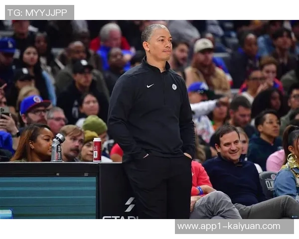 卢谈哈登压力过大小卡缺阵期间他肩负重任需加强保护措施 卢谈哈登压力过大小卡缺阵期间他肩负重任需加强保护措施