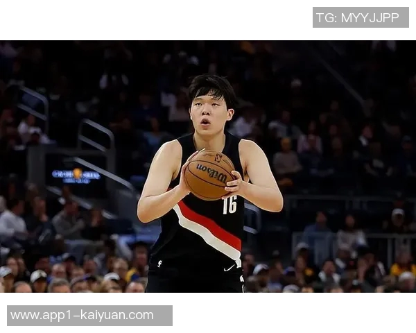 耐心等待开拓者主场战胜国王杨瀚森仍未获得上场机会